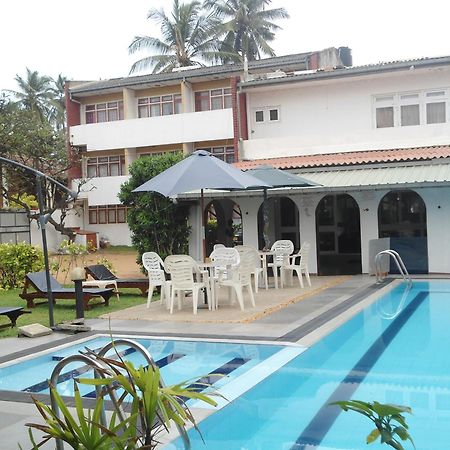 Ranveli Beach Hotel Dehiwala-Mount Lavinia Exterior photo