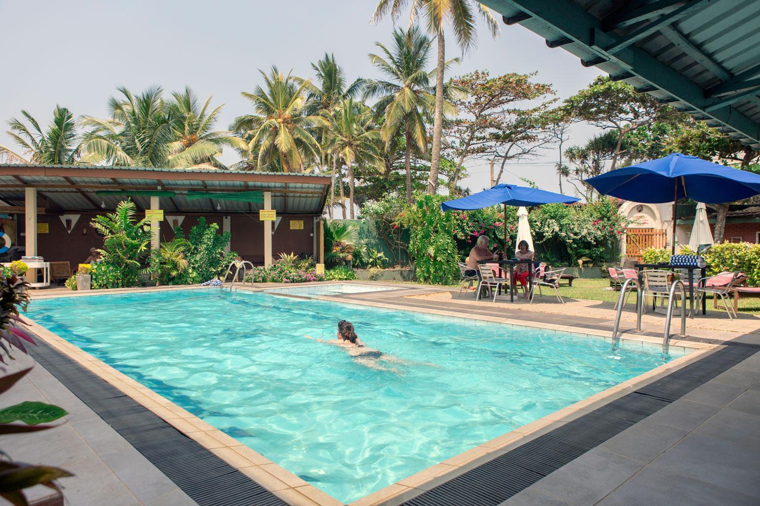 Ranveli Beach Hotel Dehiwala-Mount Lavinia Exterior photo