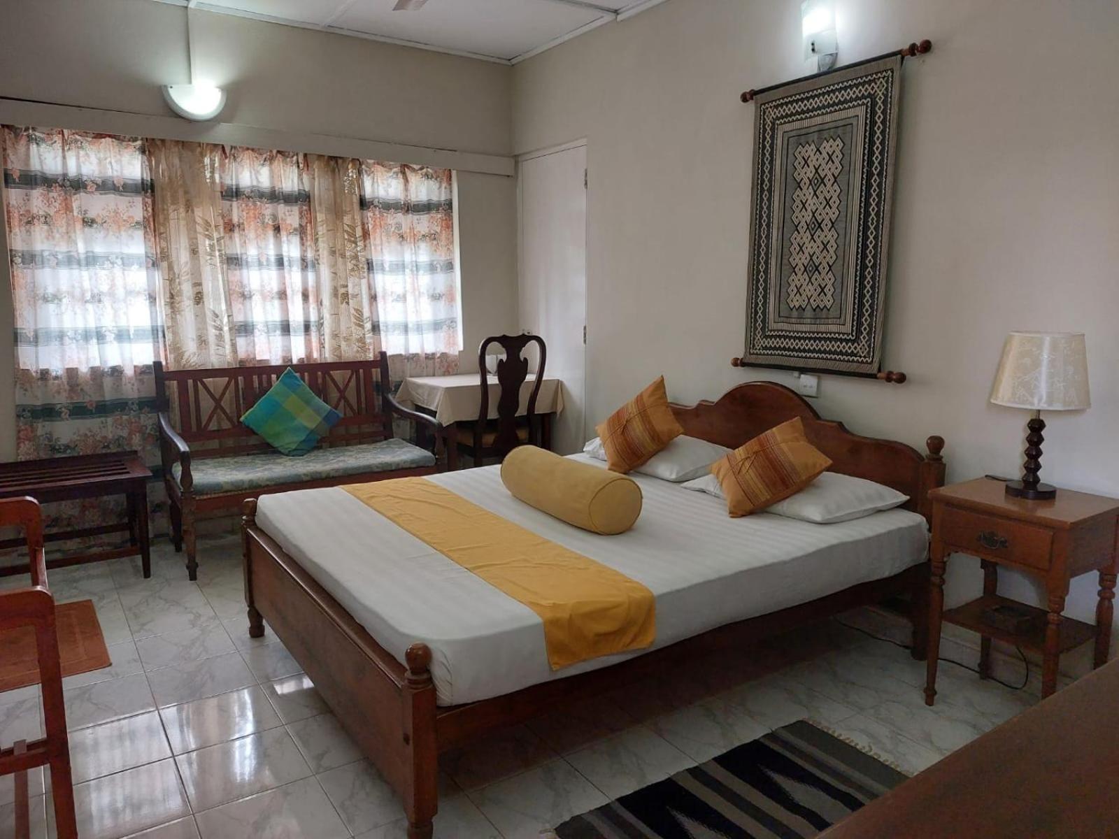 Ranveli Beach Hotel Dehiwala-Mount Lavinia Exterior photo